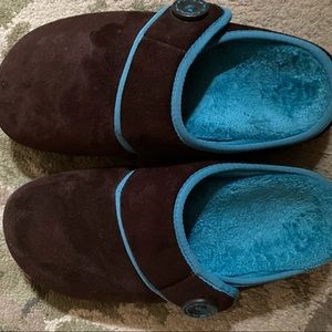 Vionic Size 7 Laura Brown Slip on Orthoheel Slippers